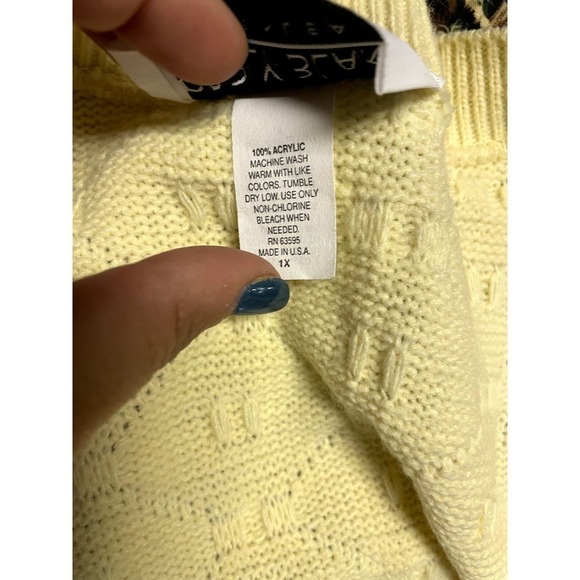 Carly Blake Yellow Sleeveless Cardigan - Picture 5 of 5